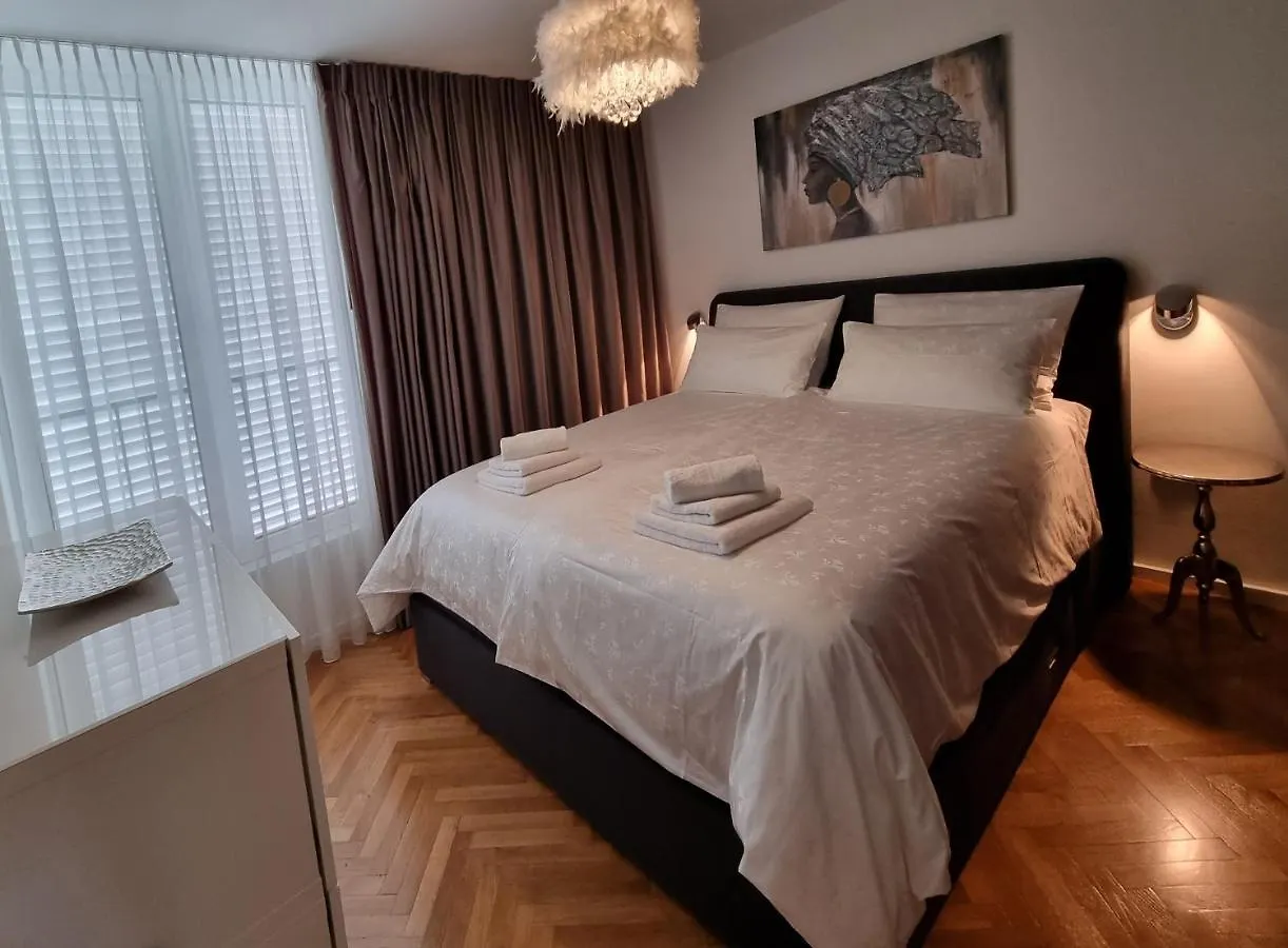 Bob Luxury Design & Sea View Apartment Split 0*,  Croatia