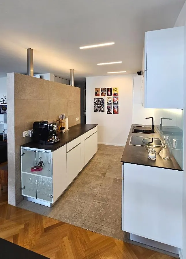Bob Luxury Design & Sea View Apartment Split